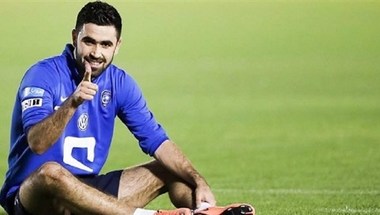 بيراميدز المصري يضم لاعب الهلال خربين رسمياً