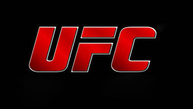 رئيس UFC دانا وايت يدعو بروك ليسنر لقتال كورمير - في الحلبة