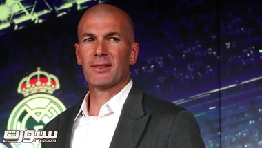 زيدان ينصح رئيس ريال مدريد بالتخلص من 5 لاعبين