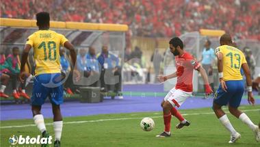 خاص | حسين الشحات يرفض مغادرة معسكر الأهلي قبل مباراة المصري.. تعرف على السبب