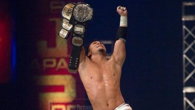 بطل NJPW يوقع رسميا لإتحاد WWE - في الحلبة