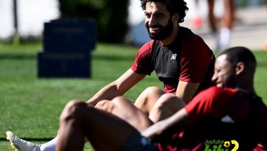 محمد صلاح ينافس على جائزة لاعب الموسم وأفضل هدف فى ليفربول