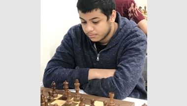 الحوسني يتصدر بطولة الإمارات الفردية للشطرنج