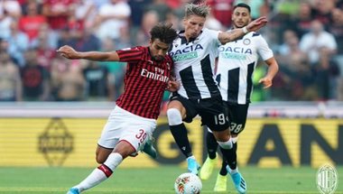ميلان يسقط مبكرا في الدوري الإيطالي أمام أودينيزي | سعودى سبورت