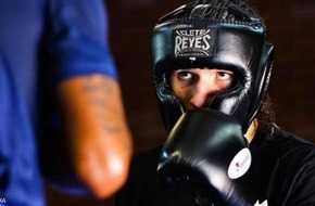حفيد أسطورة الملاكمة محمد علي يفوز بمباراته الأولى كملاكم محترف - الرياضة